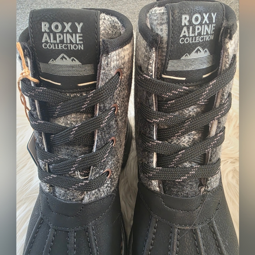 NWT Roxy Hail Ya Boot, Size 5 - Picture 15 of 17